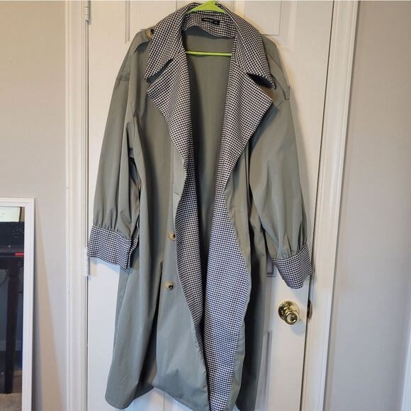 Olive green trench - Picture 1 of 5